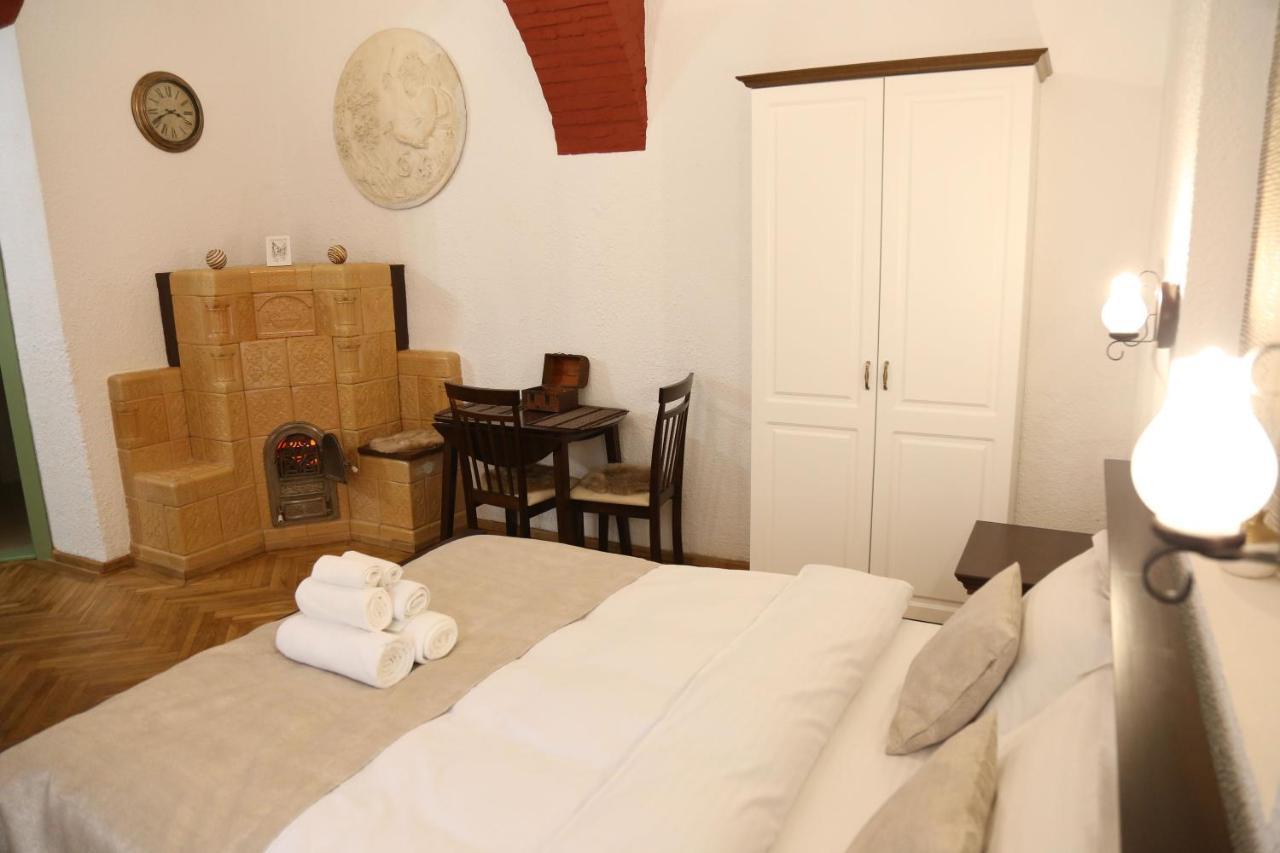 Residence Krone Braşov Extérieur photo